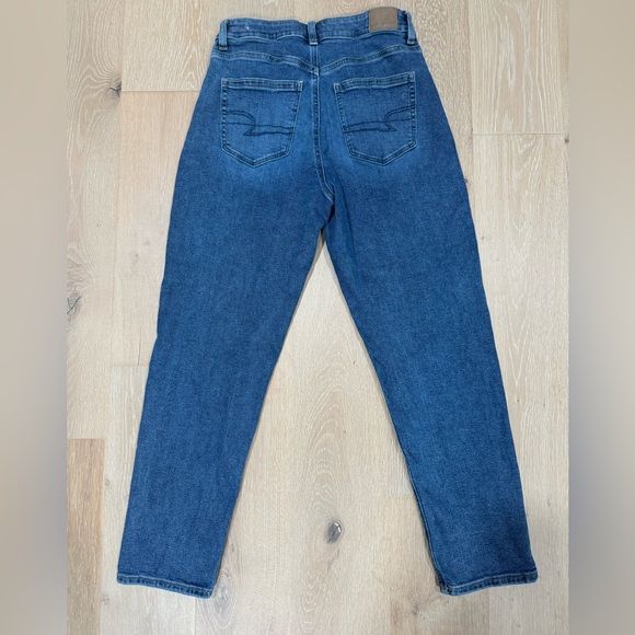 American Eagle Mom Jeans - Picture 2 of 5